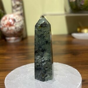 Epidote and black tourmaline in prehnite tower